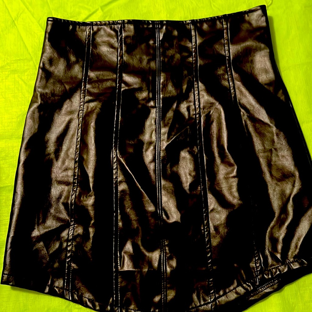New fashion, nova faux leather,black mini skirt, size large